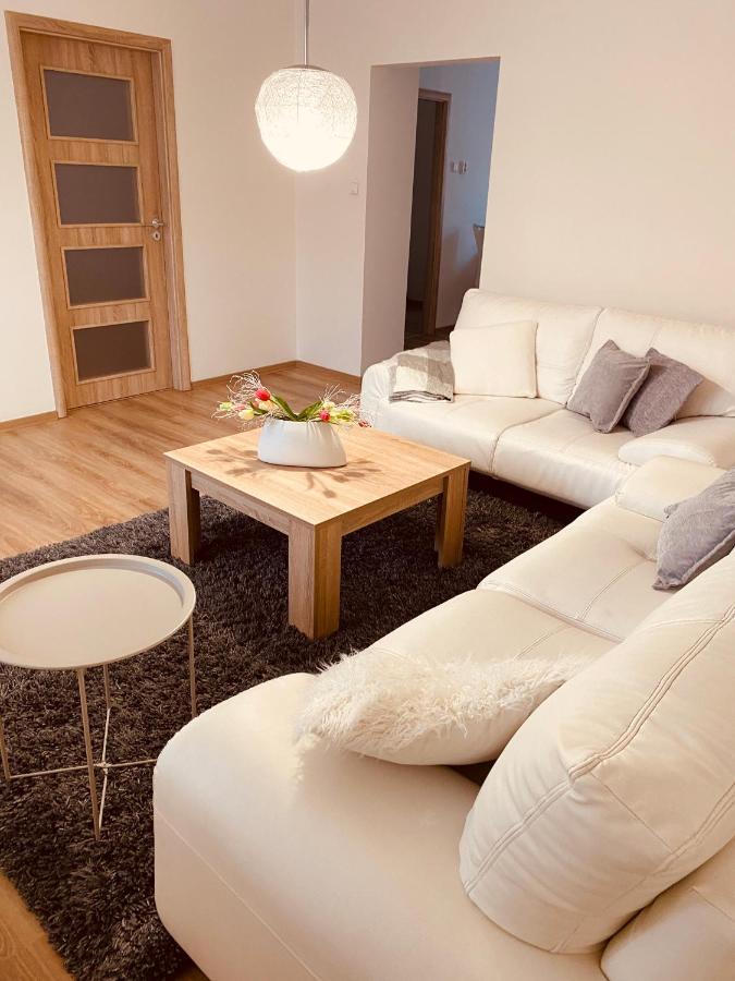 Trio Apartments Ostrava Exterior foto